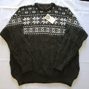 Inis Crafts Irish Merino wool fair isle Snowflake sweater